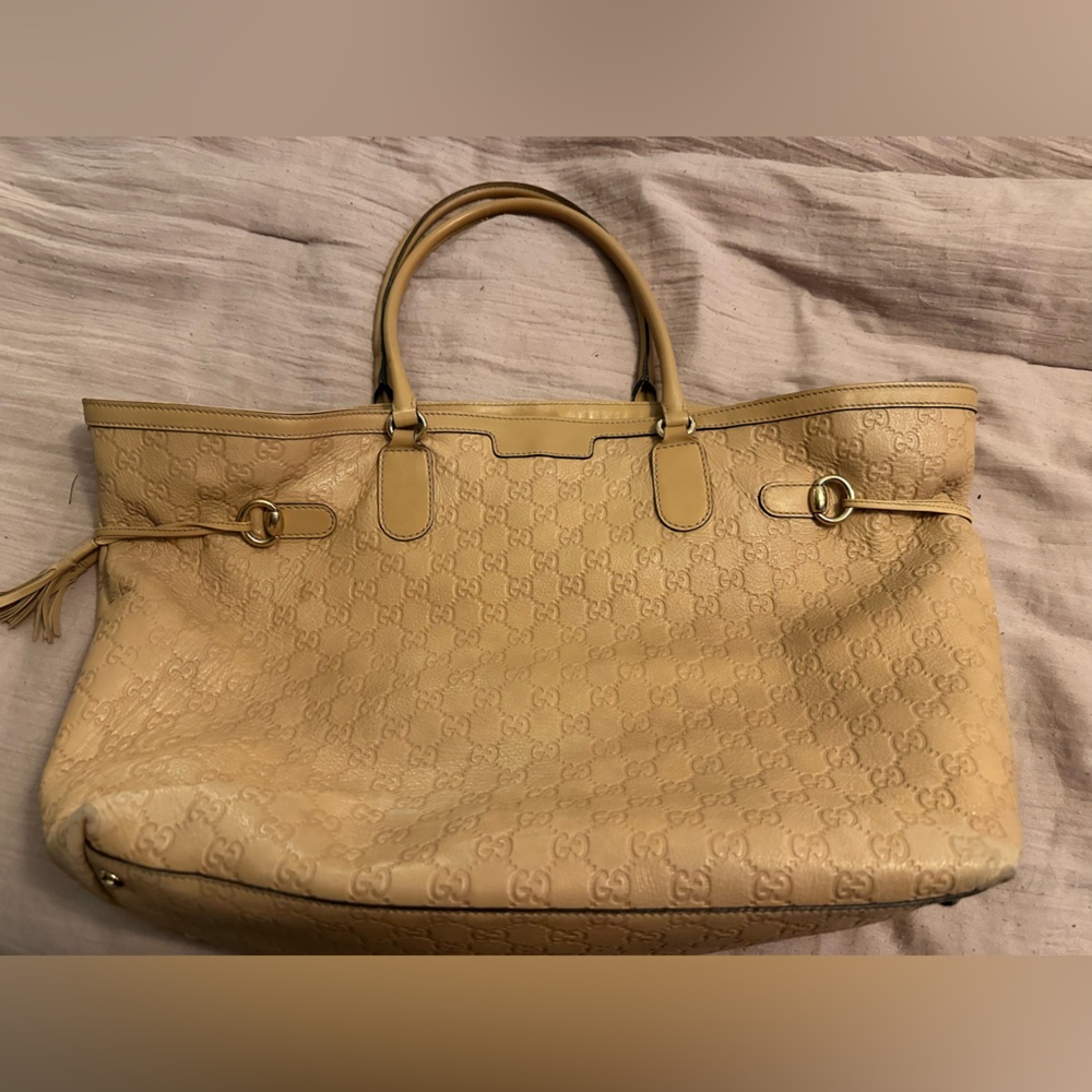 Authentic Gucci Beige Embossed Leather Tote - Picture 2 of 16